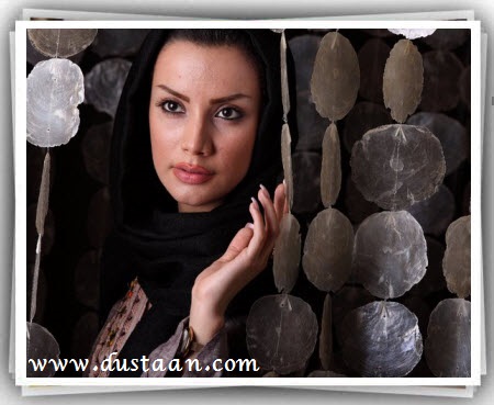 مرحوم زنده یاد خسرو شکیبایی در فروردین 1323 در خیابان مولوی تهران به دنیا امد بیتا بیگی همسر امیر حسین رستمی 17 فروردین ۱۳۶۶ در تهران متولد شده است