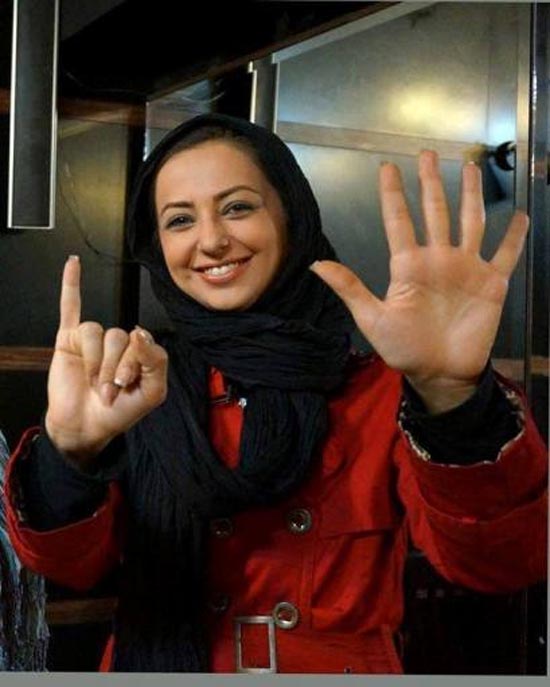 تصویری از کری خوانی نفیسه روشن برای استقلالی ها!