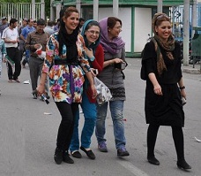 www.dustaan.com-bi-hejabi-dar-tehran