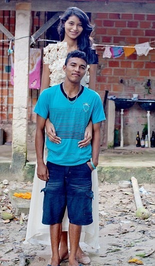 www.dustaan.com-boland-ghad-tarin-aroos-donya