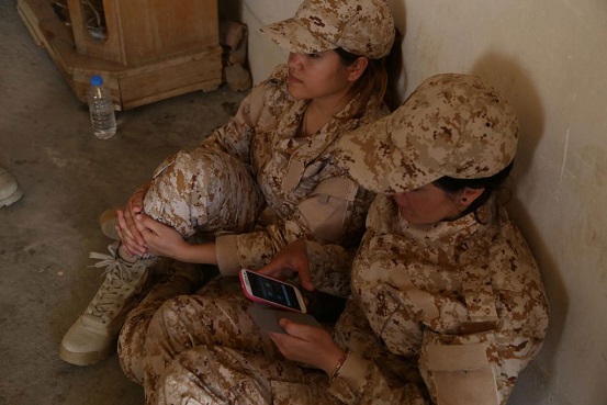 تصاویر زنان جوان کرد عراقی در حال اموزش برای مبارزه با داعش