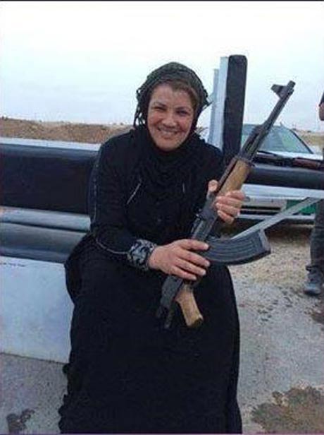 بی رحم ترین زن عضو داعش را بشناسید! +عکس
