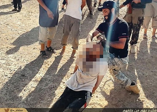 فیلمبرداری داعش از بریدن سر مردان و تجاوز به همسرانشان +تصاویر