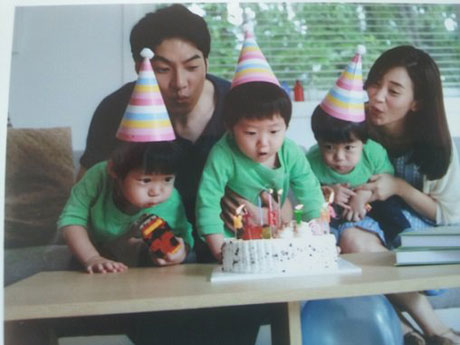 جومونگ در کنار همسر و فرزندانش +عکس