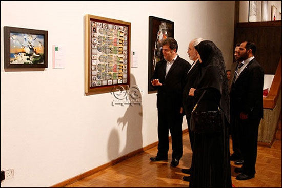 ظریف و همسرش در یک نمایشگاه +عکس