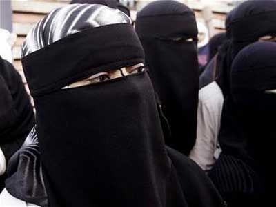 روش داعش برای تشخیص زنان و دختران مجرد! +تصاویر