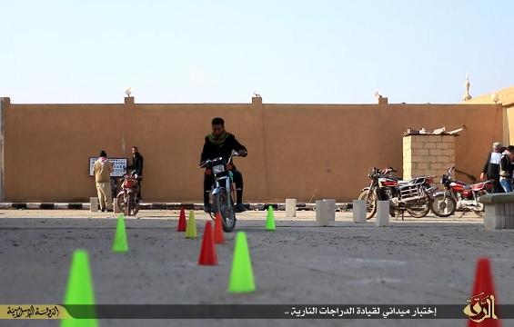 www.dustaan.com-آموزشگاه رانندگی داعش!۱