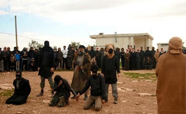 تصاویر/ اعدام هولناک به دست داعش (۱۸+)