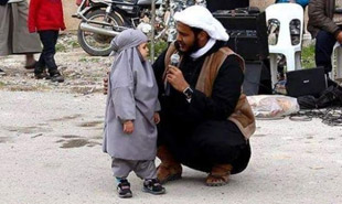 www.dustaan.com-توبه کوچک‌ترین دختر عضو داعش به خاطر تماشای باب اسفنجی!