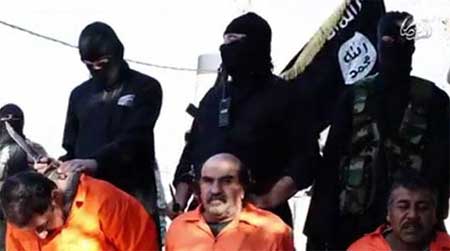 تصاویری از ذبح 3 مرد اهل سنت توسط داعش (18+)