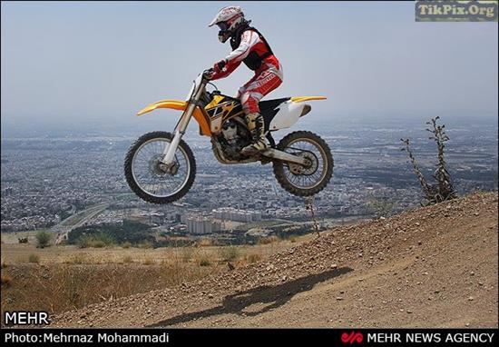 www.dustaan.com-دختر موتورسوار ایرانی2