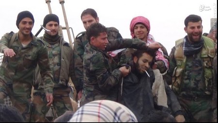تصاویر/ غنیمت سربازان سوری از نبرد با داعش!