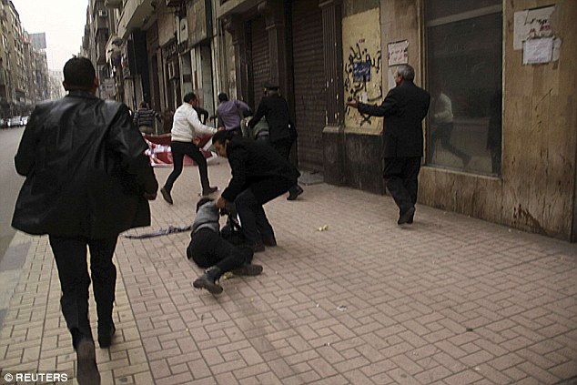 www.dustaan.com-کشته-شدن-معترض-مصری-در-تضاهرات۲