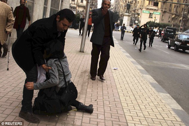 www.dustaan.com-کشته-شدن-معترض-مصری-در-تضاهرات۳