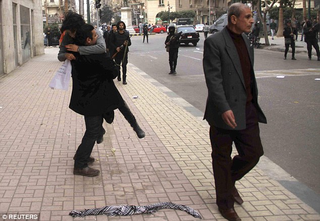 www.dustaan.com-کشته-شدن-معترض-مصری-در-تضاهرات۶
