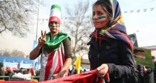 تصاویر حضور گسترده دختران و پسران جوان در راه پیمایی ۲۲ بهمن