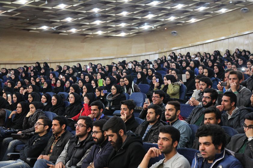www.dustaan.com-چادری شدن دختران دانشجو توسط الهام چرخنده!