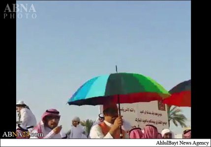 تصاویر/ ترویج همجنس‌ بازی در یکی از مدارس سعودی