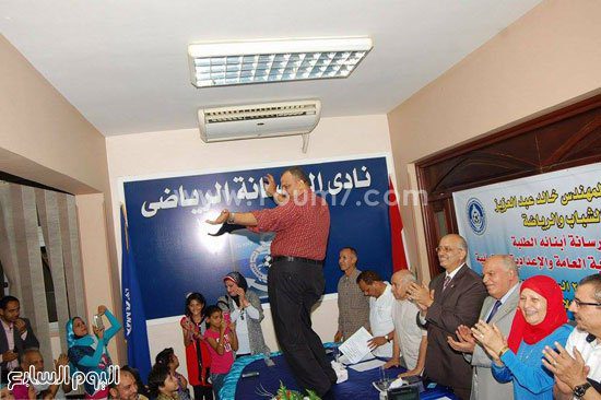 تصاویر/ رقص عربی در مراسم تجلیل از حافظان قرآن!