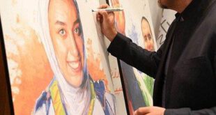 عکس رضا عطاران و امضای تابلو کیمیا علیزاده