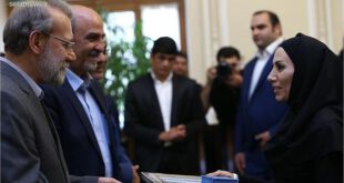 عکس/ مربی کیمیا علیزاده و لاریجانی