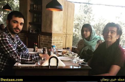 رضا رویگری و همسرش در رستوران