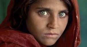 زن چشم سبز افغان آزاد می‌شود+تصاویر