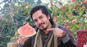 خاطره جالب عباس غزالی از هندوانه سفید شب یلدا که برای همسرش برد