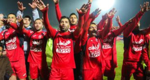 دیدار تیم های فوتبال صبا قم و پرسپولیس