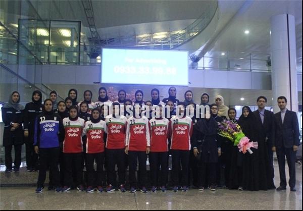 استقبال از تیم ملی بانوان در ویتنام/تصاویر