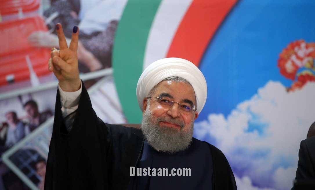 تصاویر حضور روحانی در وزارت کشور برای ثبت نام