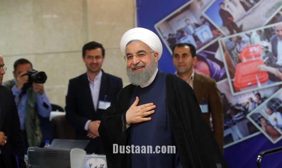 تصاویر حضور روحانی در وزارت کشور برای ثبت نام