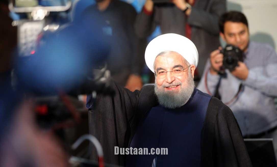 تصاویر حضور روحانی در وزارت کشور برای ثبت نام