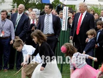 ترامپ در بین کودکان کاخ سفید/تصاویر 