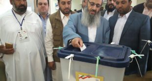 مولوی عبدالحمید رای خود را به صندوق  انداخت/عکس