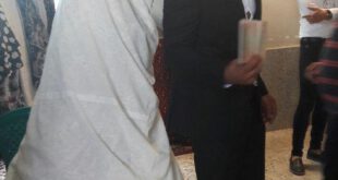 حضور عروس وداماد برای شرکت درانتخابات/عکس
