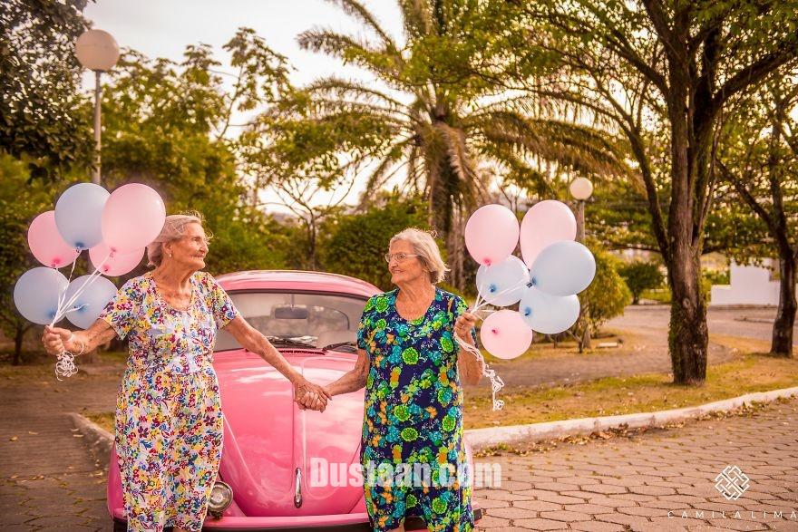 www.dustaan.com-جشن تولد دوقلو های ۱۰۰ ساله در برزیل +تصاویر