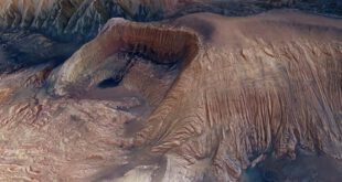 دره ای شگفت  انگیز در مریخ /عکس