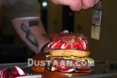 همبرگر ۲۵۰۰ دلاری هلندی ها با روکشی از طلا/ تصاویر 
