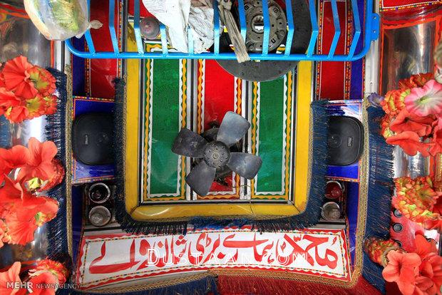 کامیون های پر نقش و نگار پاکستانی/تصاویر