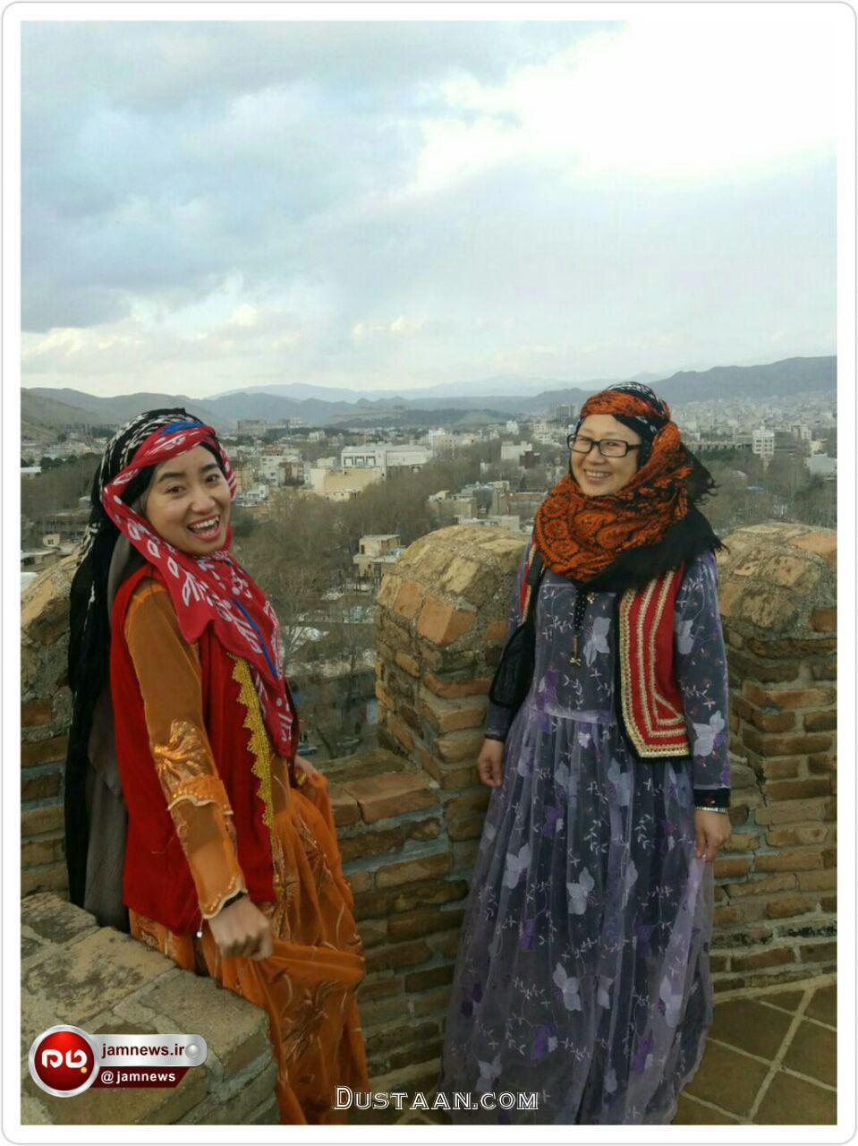 = توریست‌های چینی با لباس محلی زنان لرستان