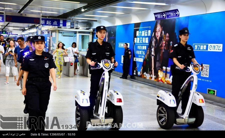پلیس ویژه در متروی چین/عکس