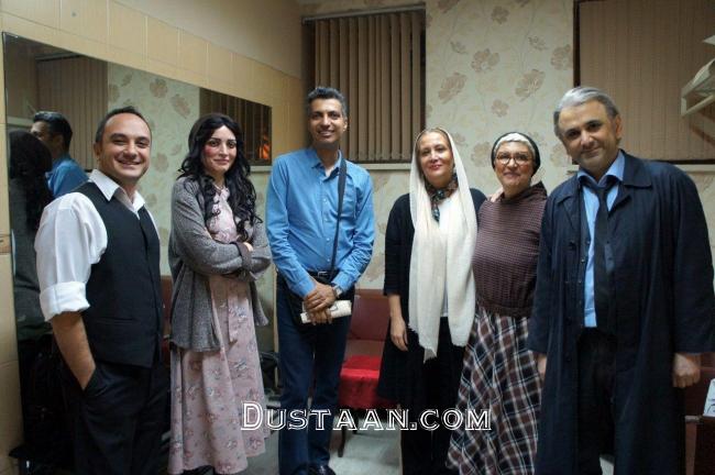 www.dustaan.com-عادل فردوسی‌ پور در کنار بازیگران «آینه‌ های روبرو» +عکس