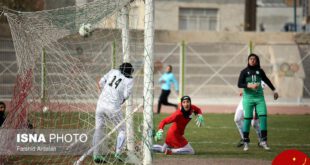 تصویری جالب از لیگ فوتبال بانوان