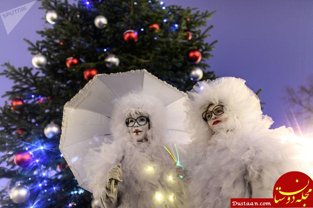 www.dustaan.com-تصاویری دیدنی از رژه دختران برفی در مسکو