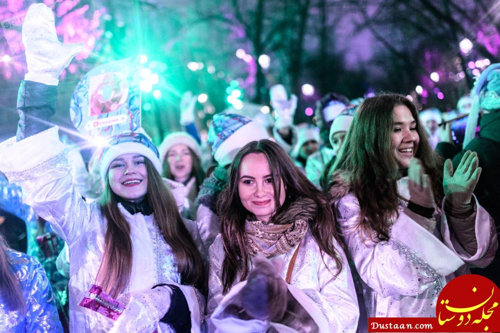 www.dustaan.com-تصاویری دیدنی از رژه دختران برفی در مسکو