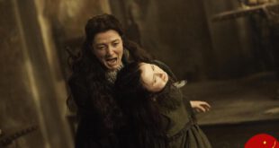 https://vignette3.wikia.nocookie.net/gameofthrones/images/9/96/CatelynJoyeuse3x09.jpg/revision/latest?cb=20130603164156