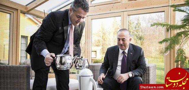 جنجال چای ریختنِ وزیر آلمانی برای چاووش اوغلو 
