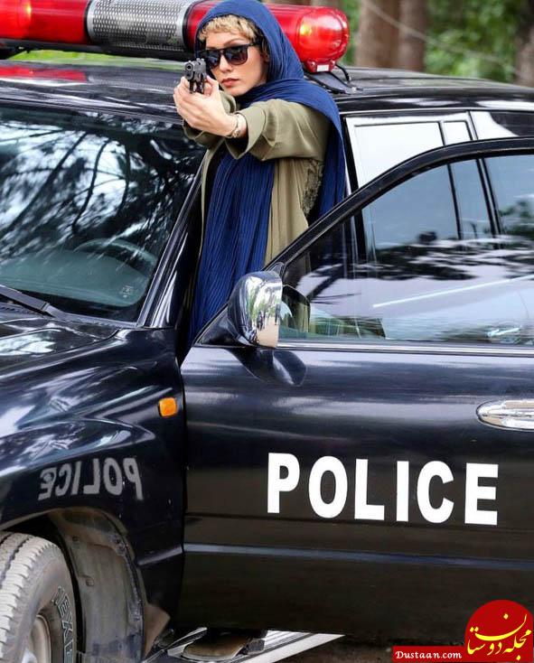 ژست عجیب خانم بازیگر در ماشین پلیس! +عکس www.dustaan.com ژست عجیب خانم بازیگر در ماشین پلیس! +عکس