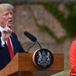 برخورد توهین آمیز دونالد ترامپ با یک خبرنگار | واکنش جالب رسانه ها به خبرنگار مورد حمایت ترامپ https://gdb.rferl.org/35CC0F5D-83B9-4786-88C8-43FC252283E1_w1023_r1_s.jpg